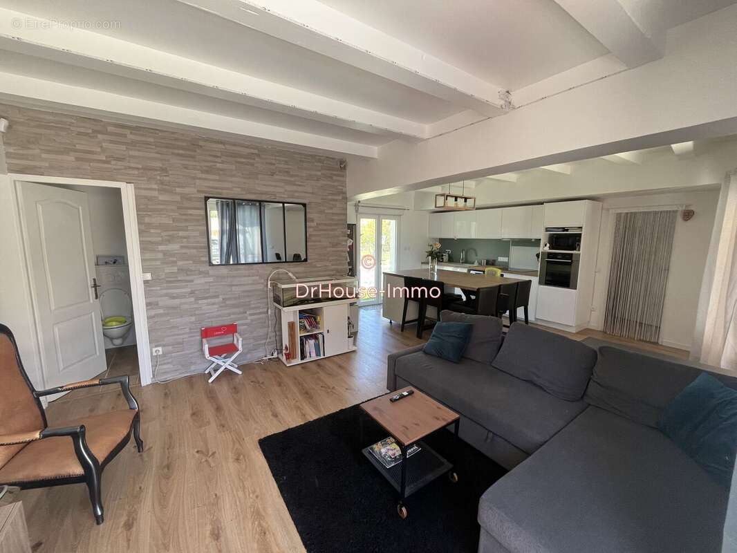 Maison à LA CRAU