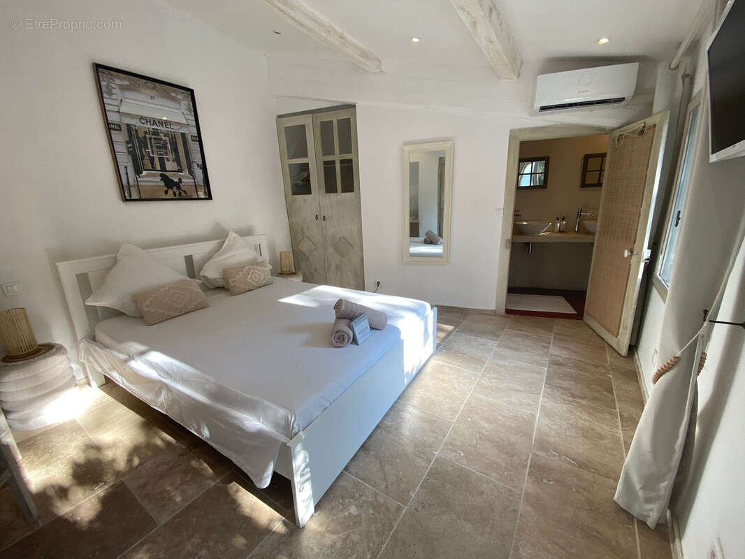 Maison à LA GARDE-FREINET