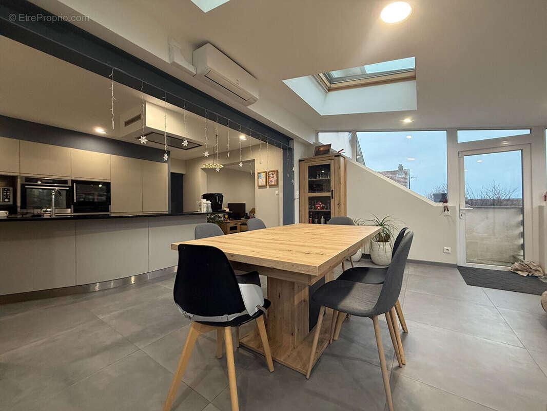 Maison à DAMELEVIERES