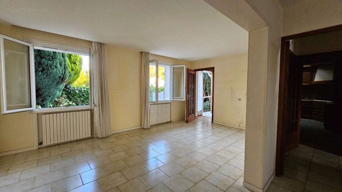 Maison à SAINT-GEORGES-DE-DIDONNE