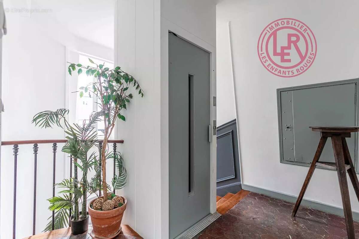 Appartement à PARIS-3E