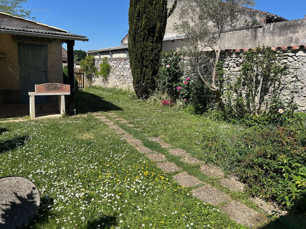 Maison à LAVARDAC