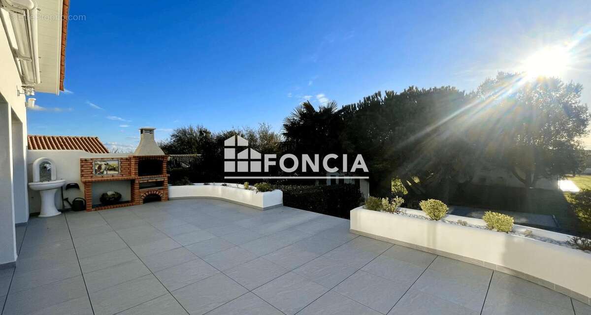 Maison à PORT-DES-BARQUES