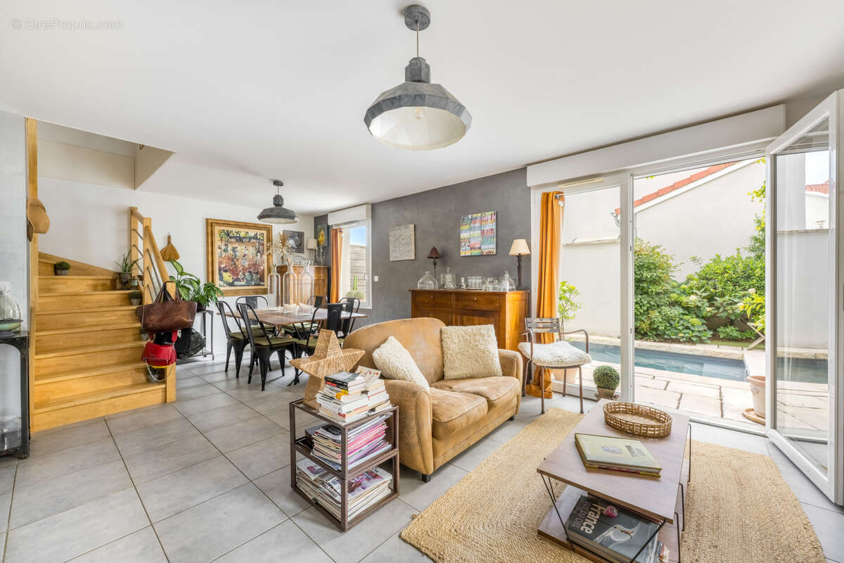 Maison à VILLEFRANCHE-SUR-SAONE