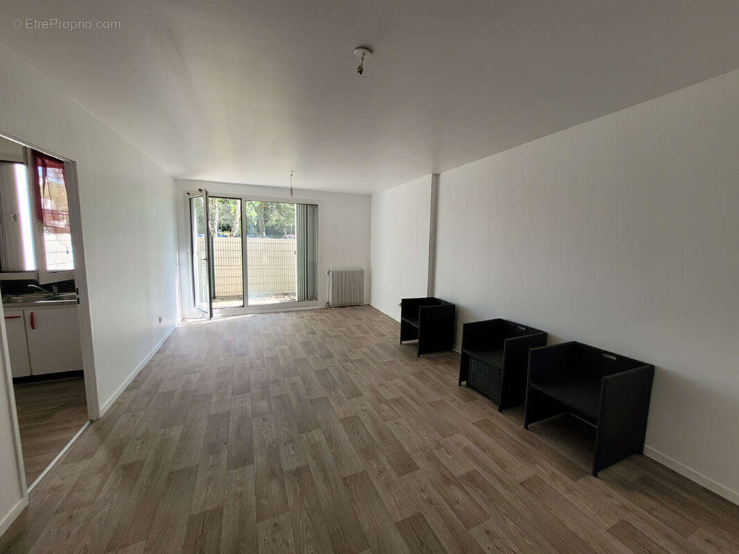 Appartement à SAINT-JEAN-DE-BRAYE