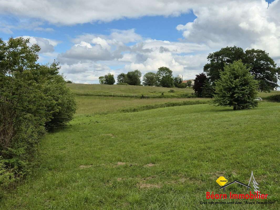 Terrain à SALIES-DE-BEARN