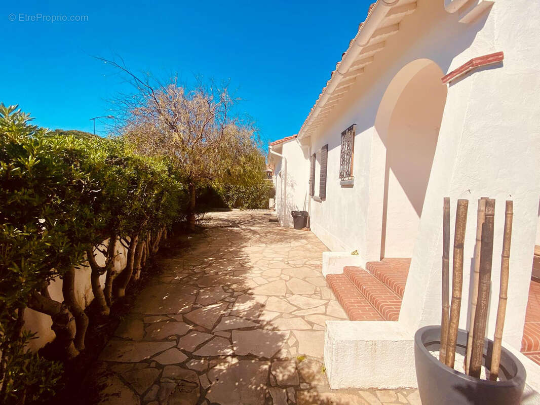 Maison à SAINT-CYPRIEN