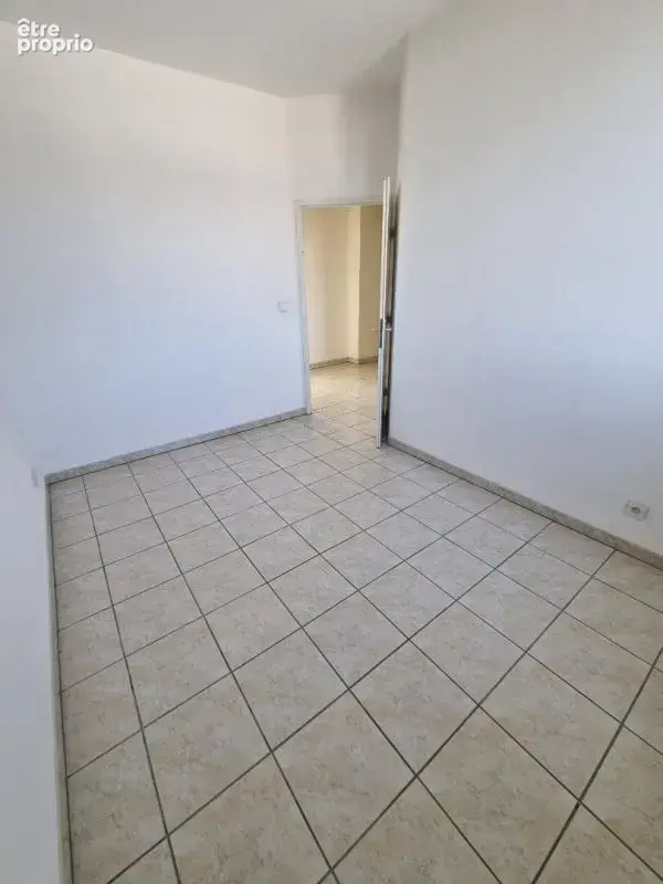 APPARTEMENT 2 chambres , hyper centre, garage, cave - photo 7