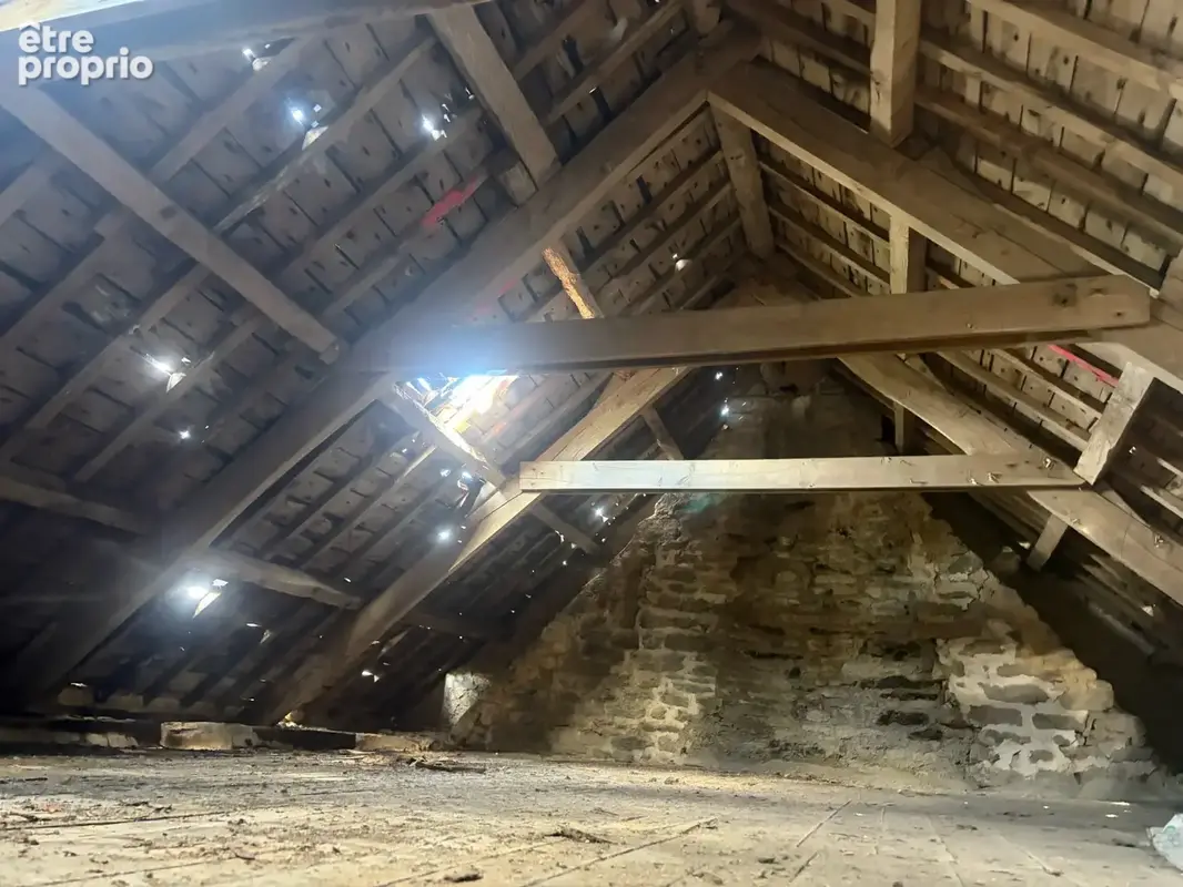 Maison en pierre à rénover entièrement – Beau potentiel au cœur du Croisty - photo 6