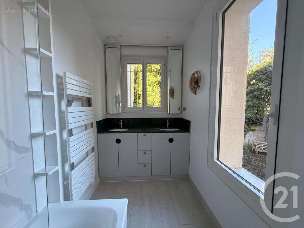 Appartement à FONTENAY-SOUS-BOIS