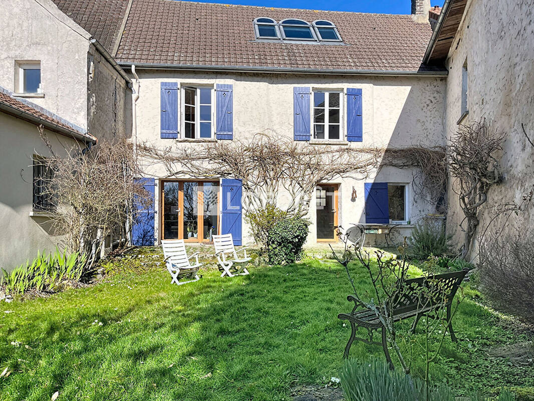 Maison à MAREIL-EN-FRANCE