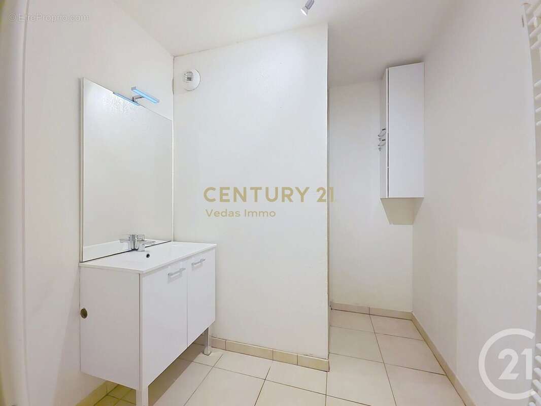 Appartement à SAINT-JEAN-DE-VEDAS