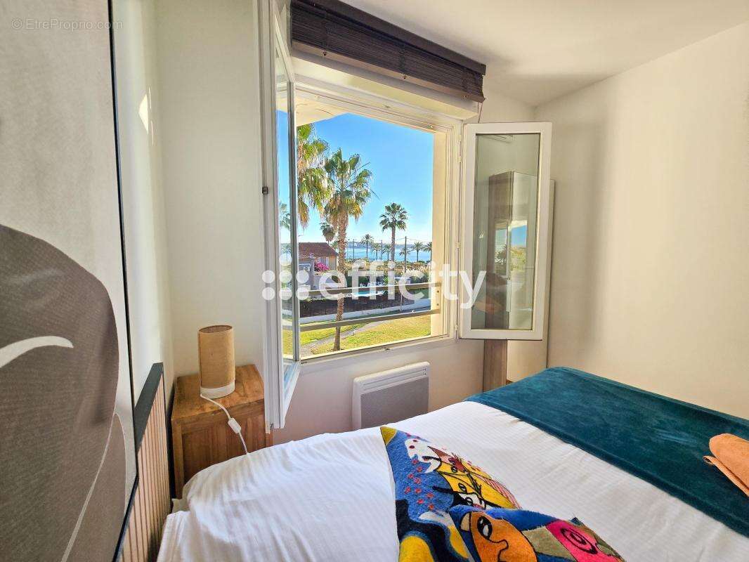 Appartement à VALLAURIS