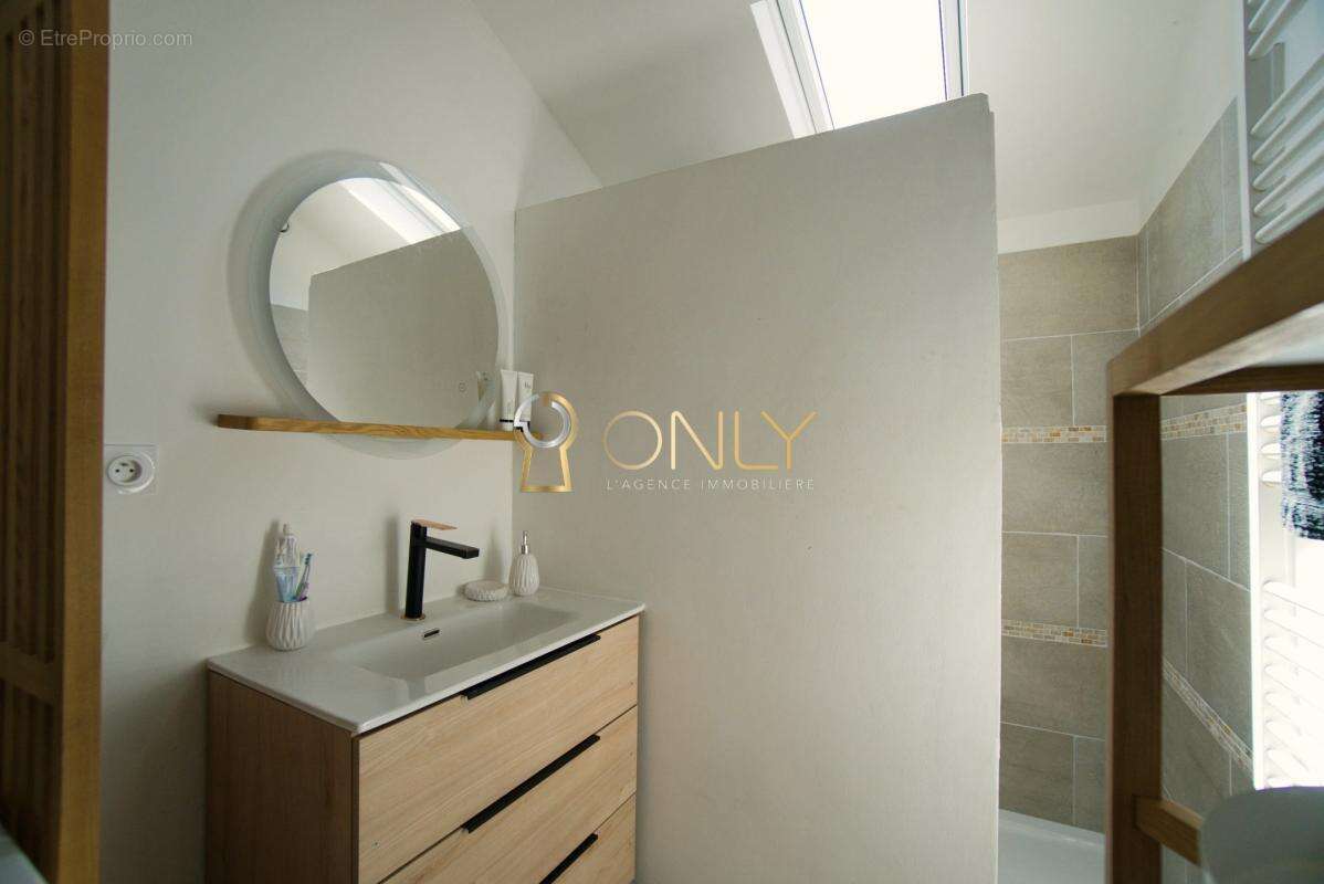 Appartement à RILLIEUX-LA-PAPE