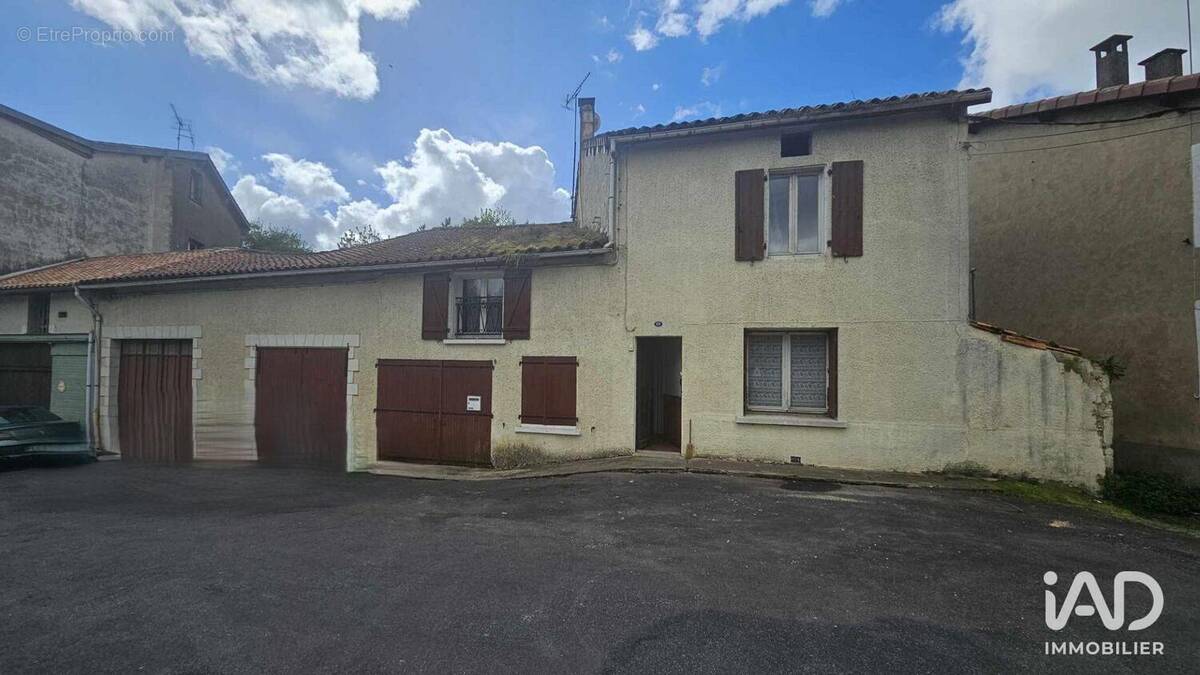 Photo 1 - Maison à RUFFEC