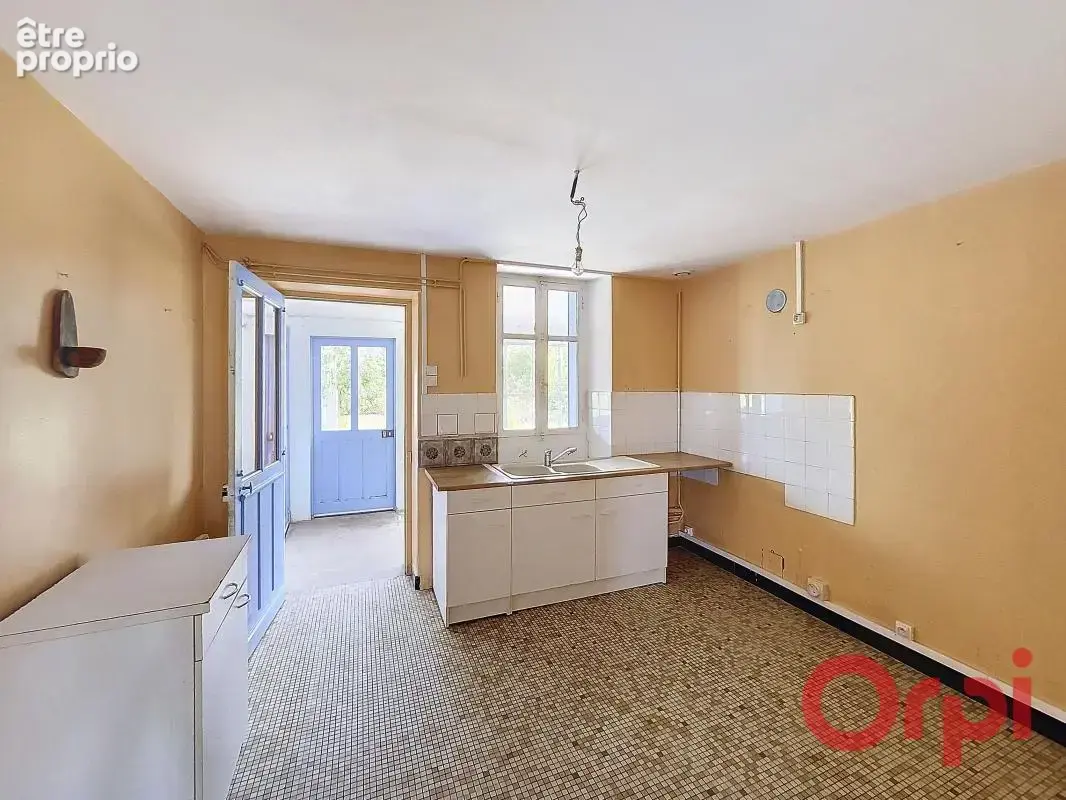 Maison avec garage, grange et terrain - photo 13