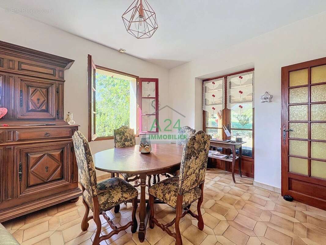 Maison à SAINTE-FOY-DE-BELVES