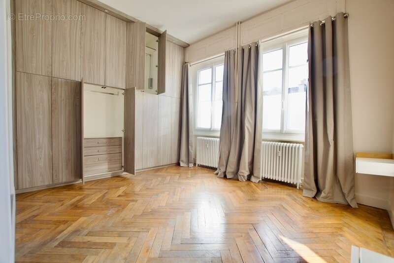 Annemasse centre (74100) - t5 haussmannien - 161 m² - photo 7
