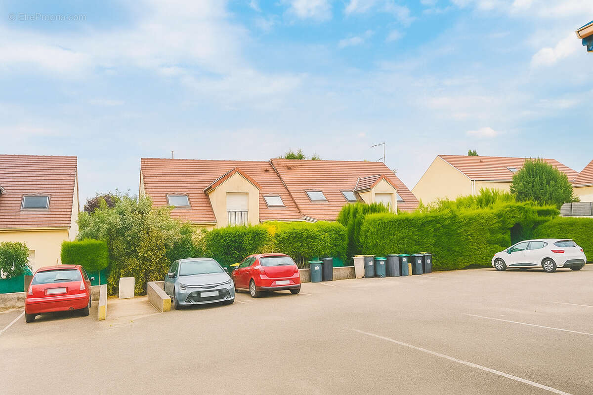 Appartement à MEZIERES-SUR-SEINE