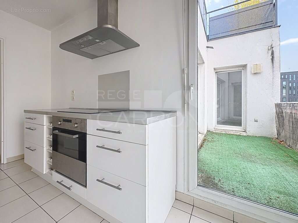 Lyon 9 vaise industrie t3 68m² terrasse garage 289000€ - photo 3