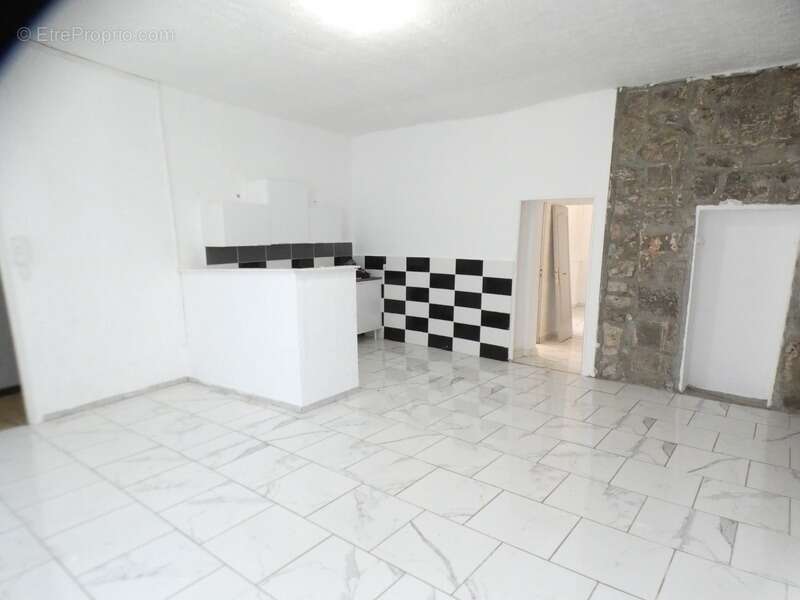 Agde centre ville. Appartement 3 pièces 70 m² - photo 10