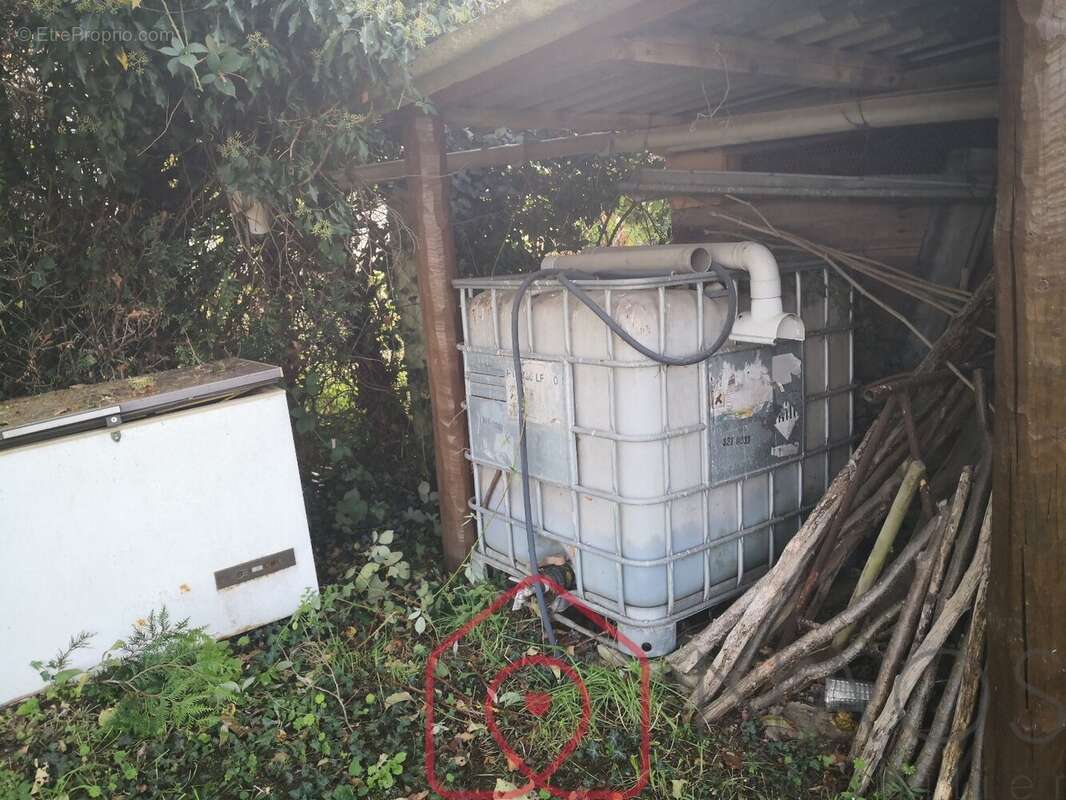 Terrain à FONTENAY-SUR-LOING