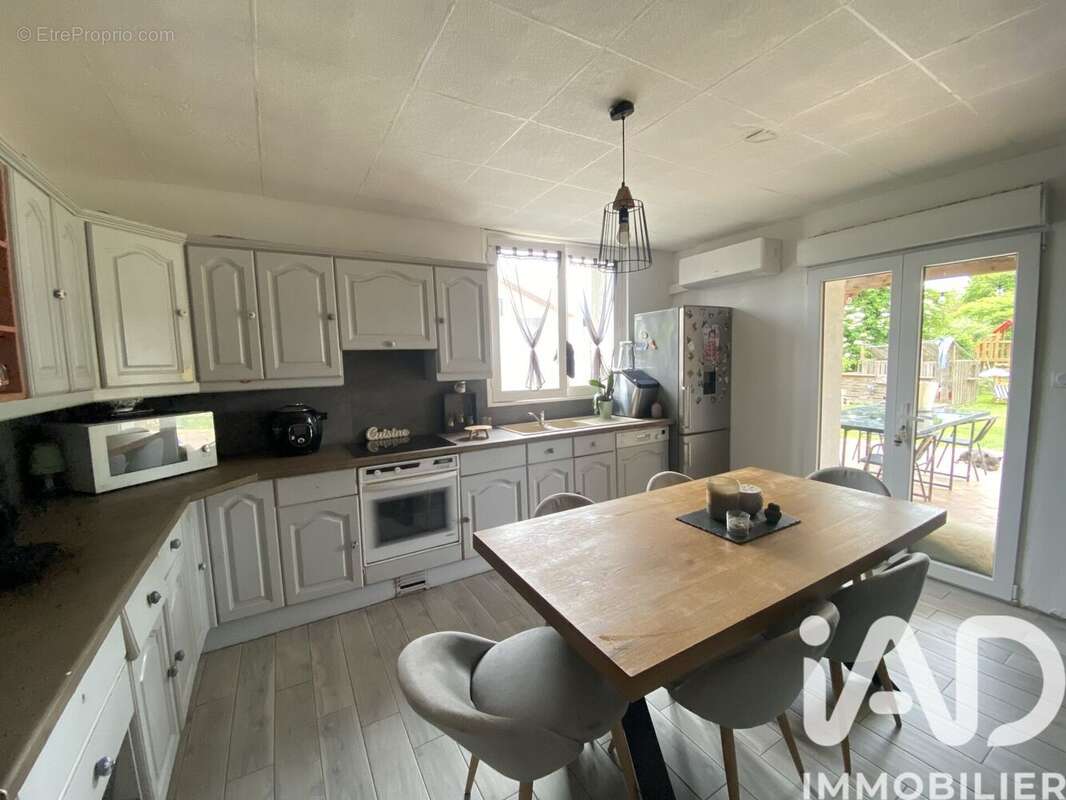 Photo 2 - Maison à VOUNEUIL-SUR-VIENNE