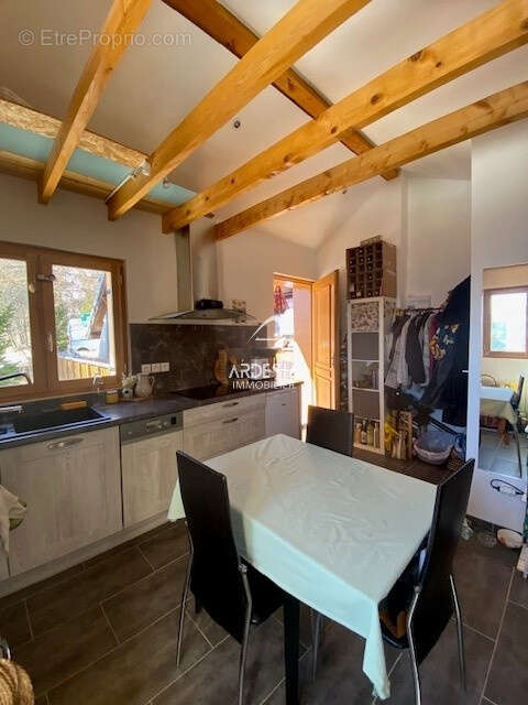 Maison à LE CHATEL