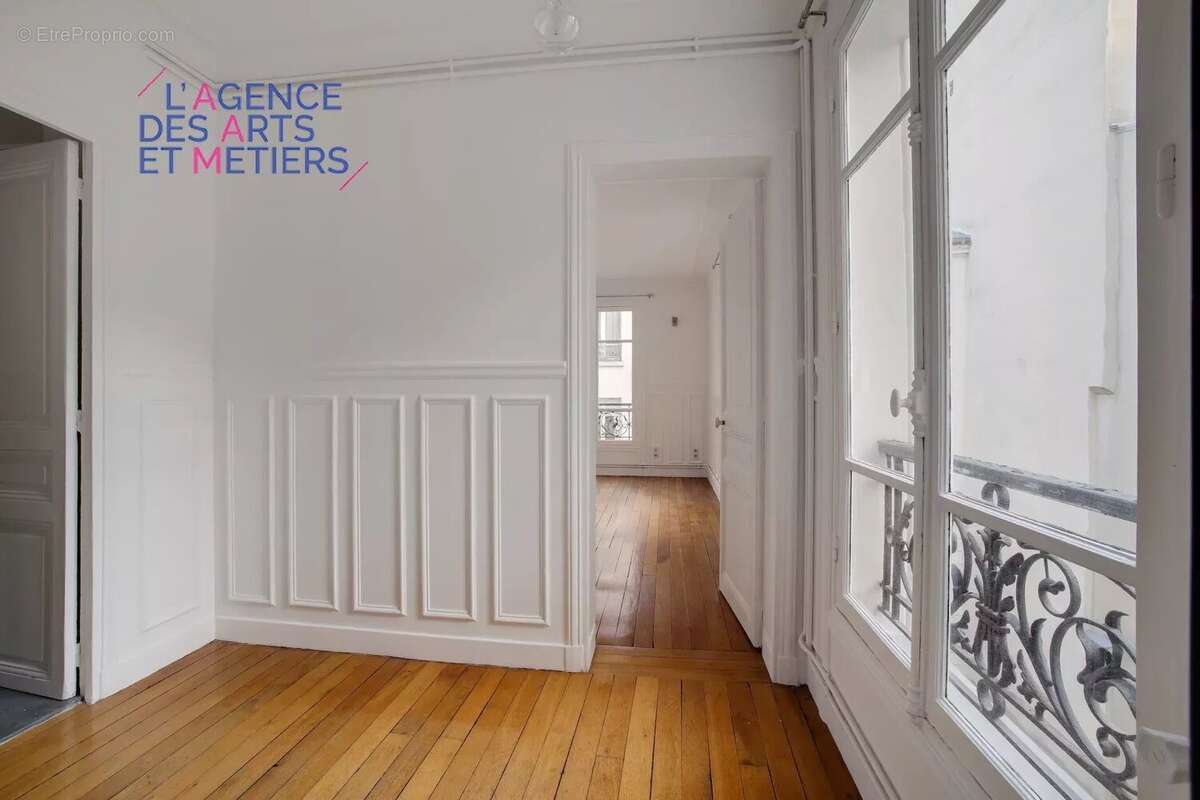 Appartement à PARIS-3E
