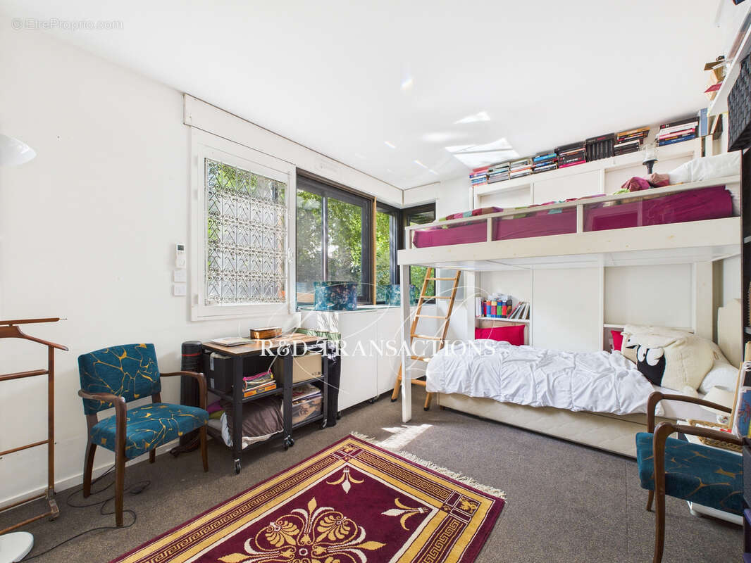 Appartement à NEUILLY-SUR-SEINE