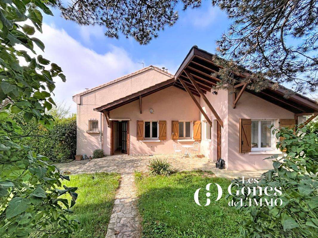 Maison à FRANCHEVILLE