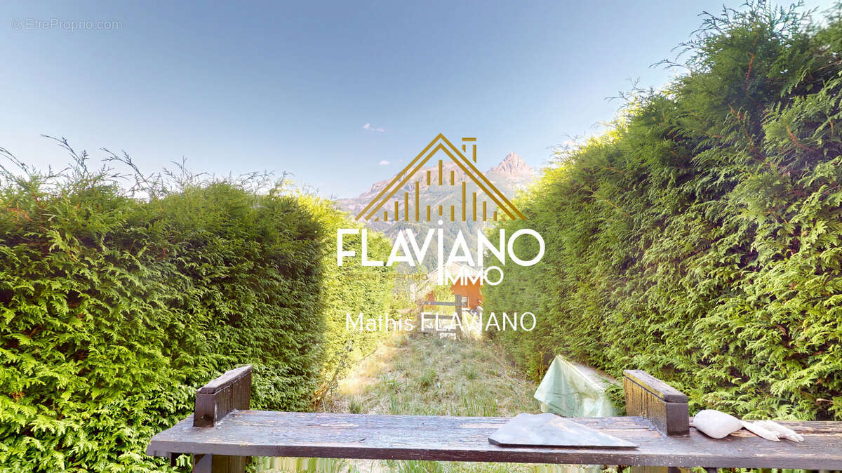 Appartement à UVERNET-FOURS