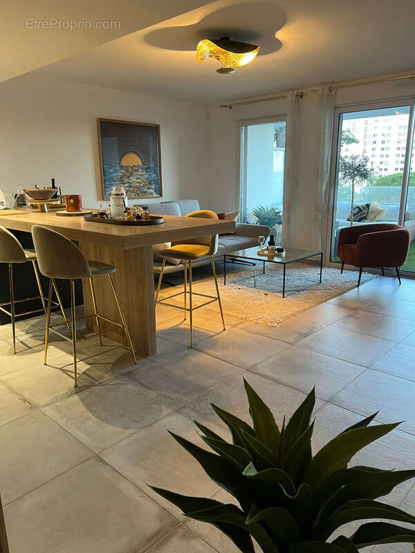 Appartement à MARSEILLE-9E