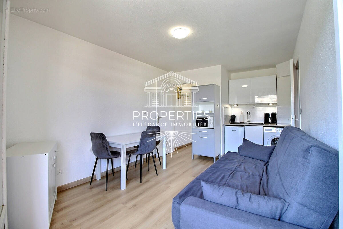 Appartement à BORMES-LES-MIMOSAS