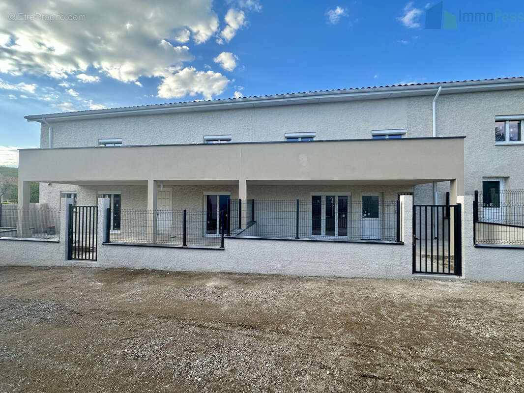 Maison à DECINES-CHARPIEU