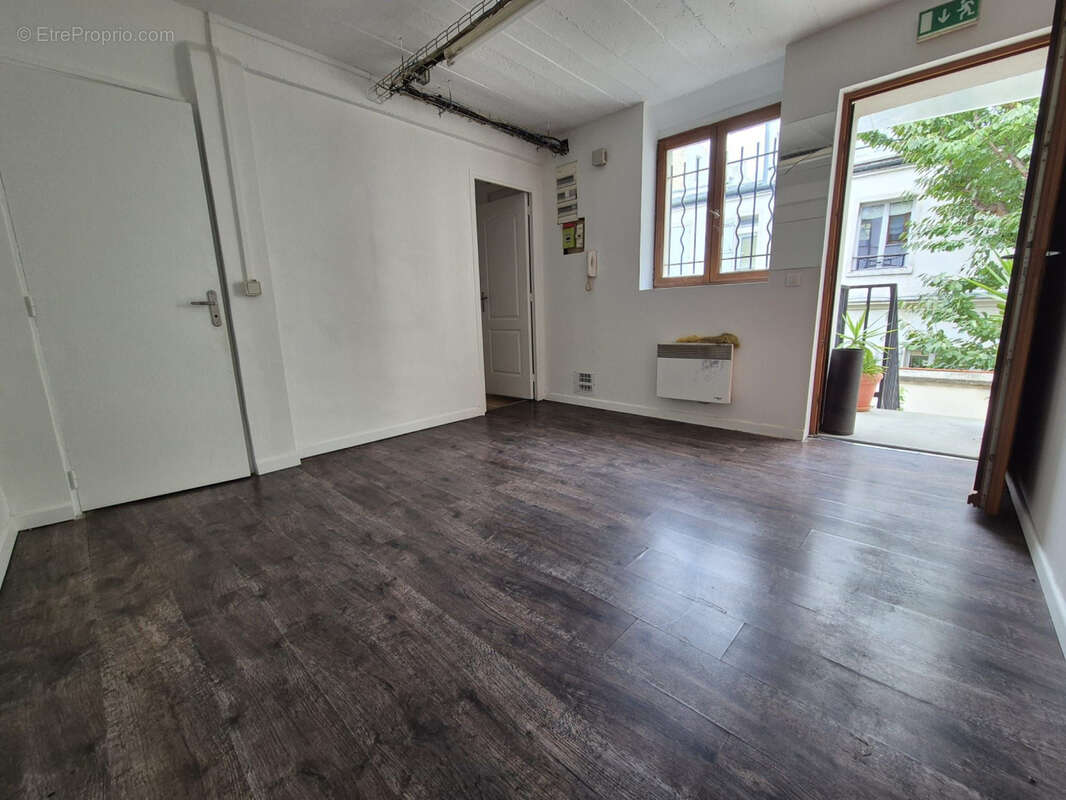 Commerce à PARIS-20E