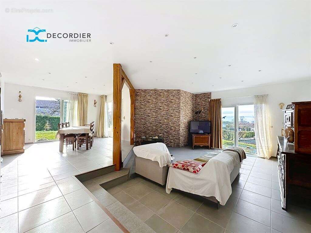 Maison à CHAMPANGES