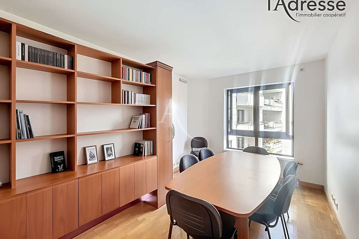 Appartement à SURESNES