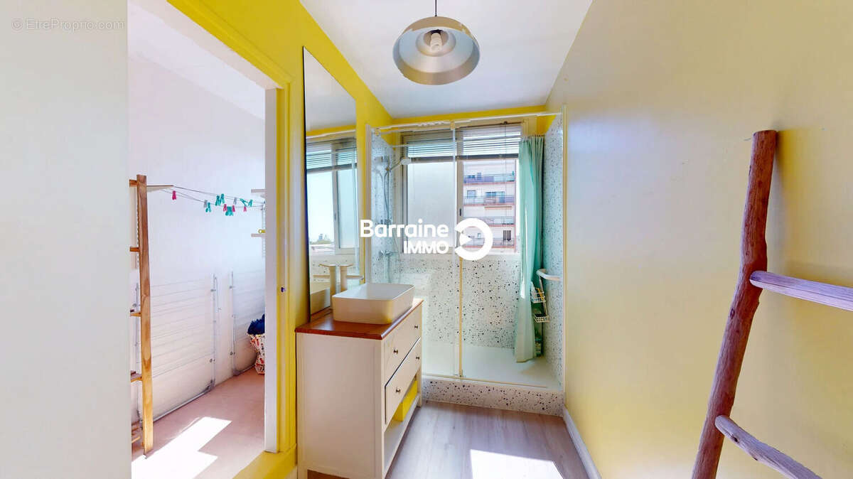 Lorient centre - appartement t3 avec grand balcon et ascenseur - photo 9