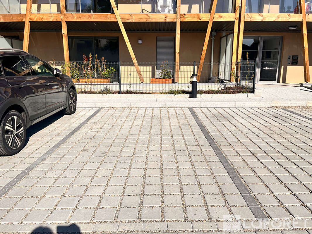 Parking à MITTELHAUSBERGEN