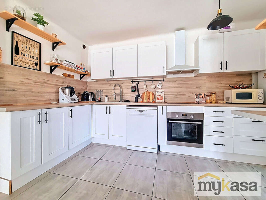 Appartement à PORT-DE-BOUC