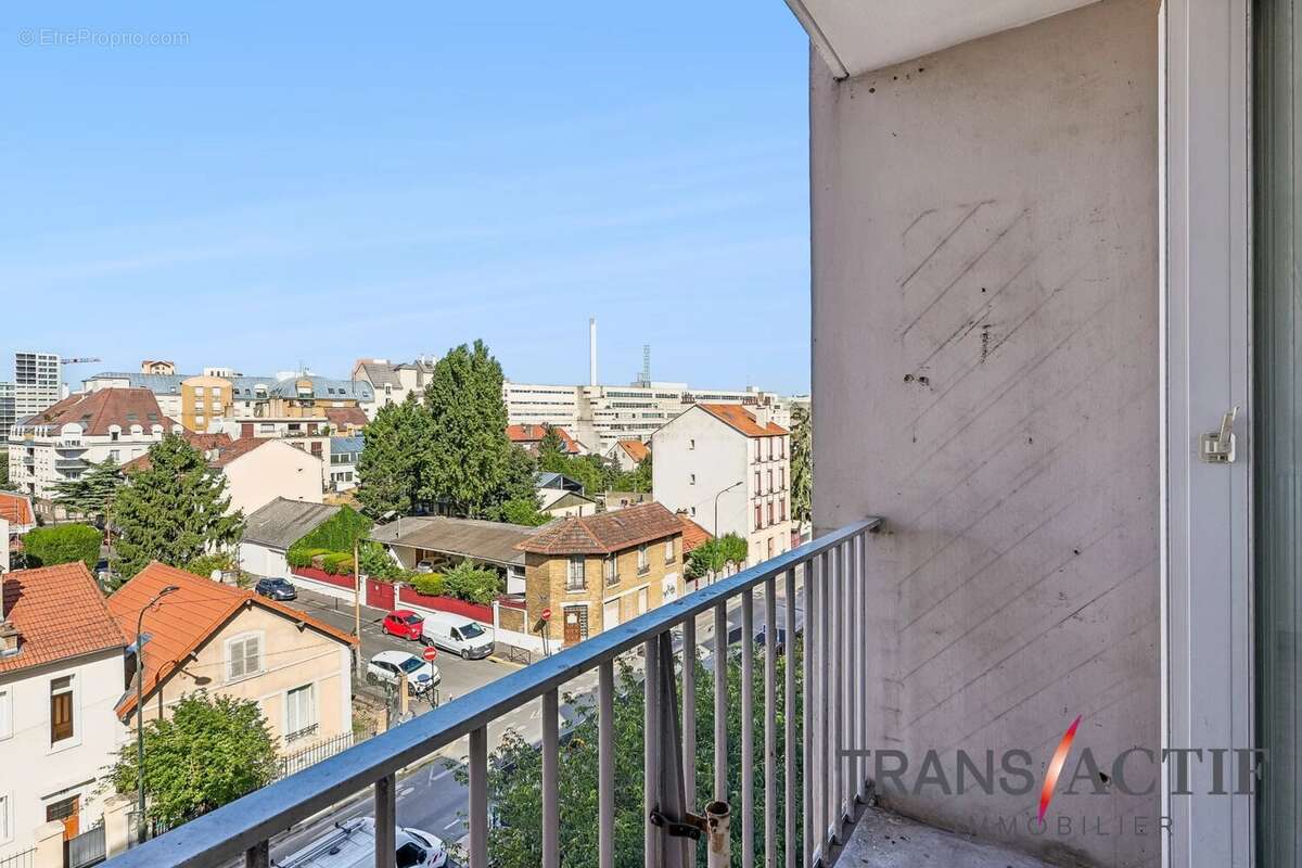 À vendre – Superbe 4 pièces de 77 m² avec balcon, box et cave - photo 4