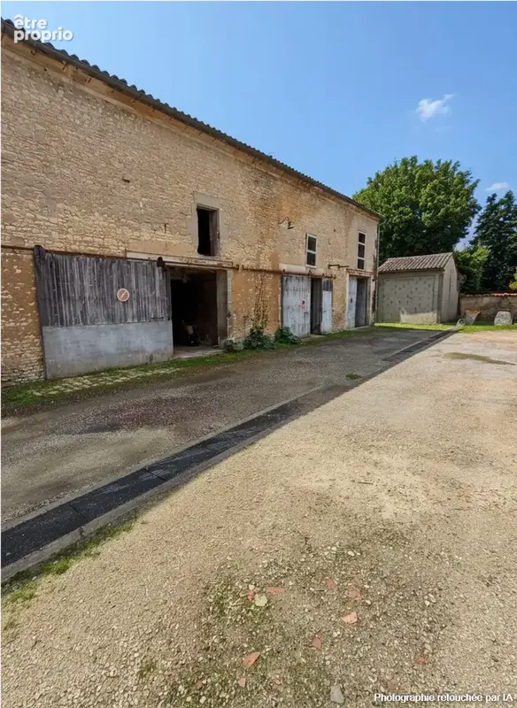 Parking à vendre à Jarnac (16200) - photo 3