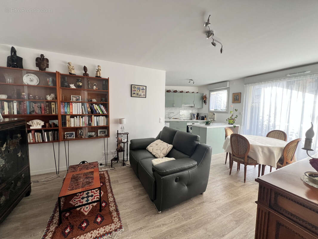 Appartement à CESSON