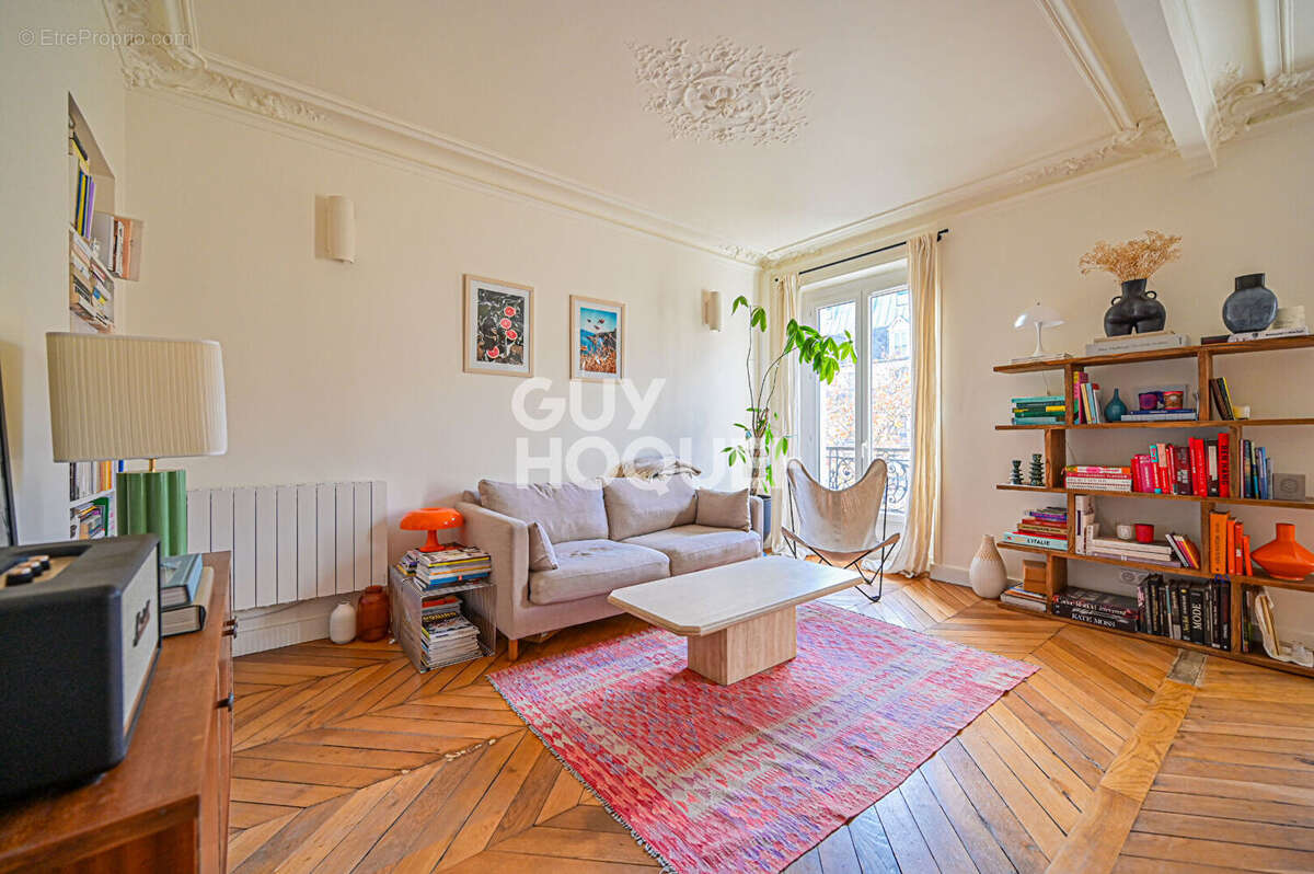 Appartement à PARIS-11E