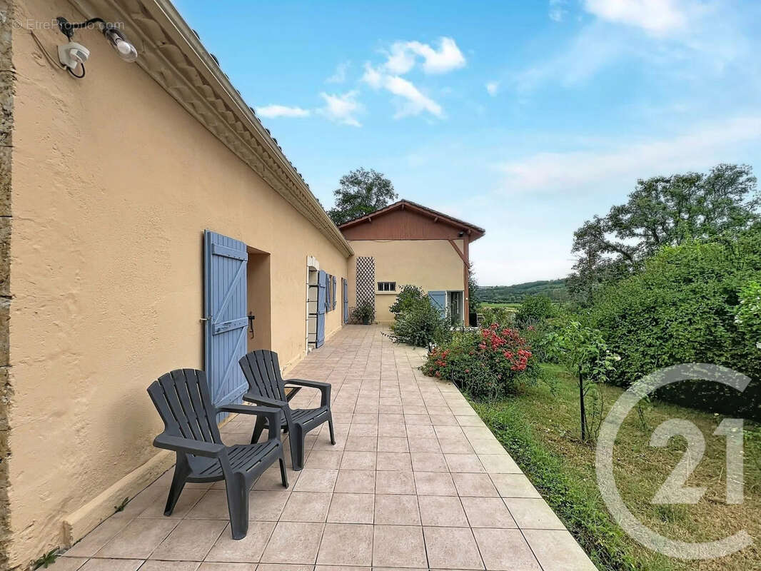 Maison 146 m² à Miramont-D'astarac  - photo 3
