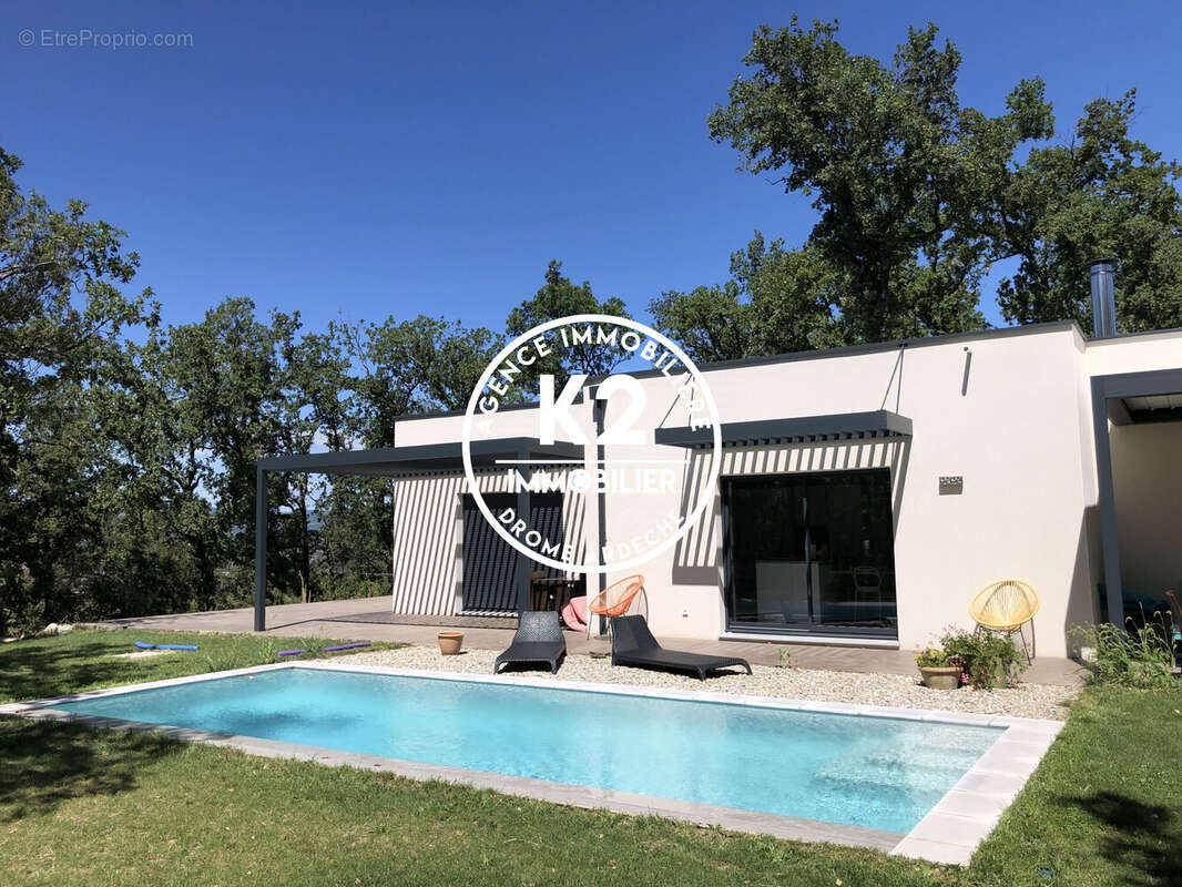 Maison à MONTELIMAR