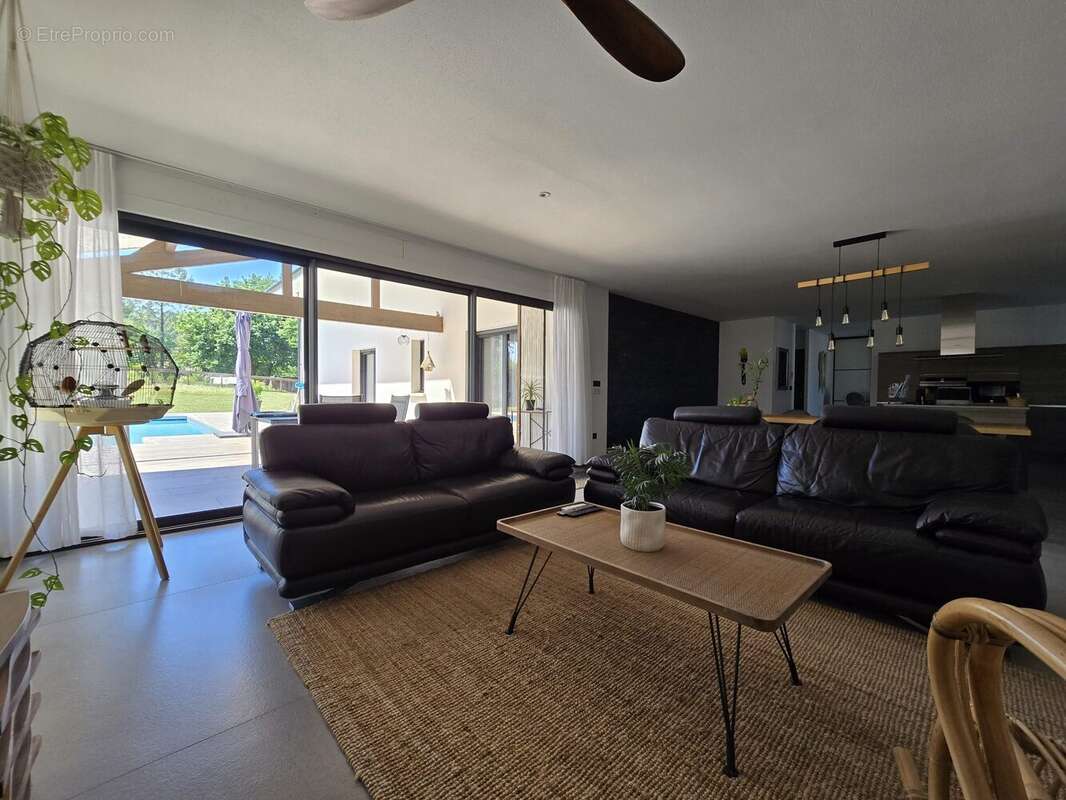 Maison à MEZOS