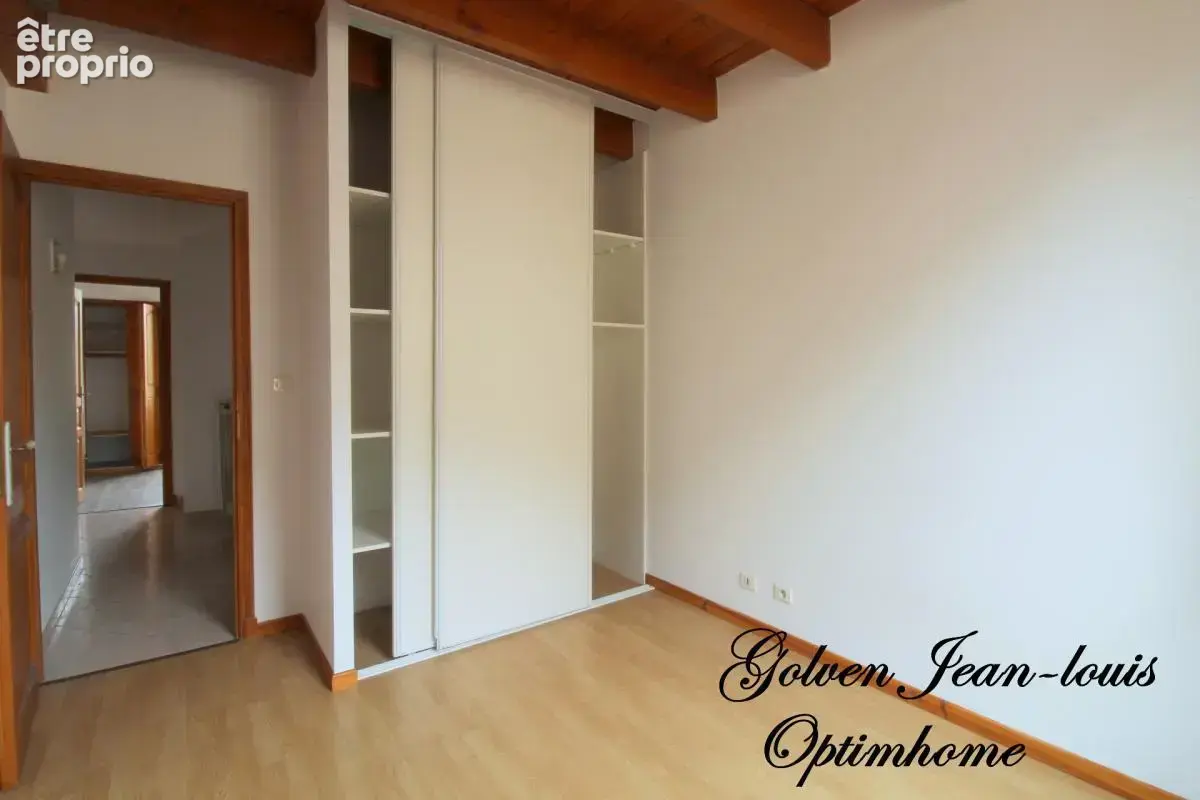 Appartement plein de charme et lumineux à SAINT AFFRIQUE (12) - photo 5