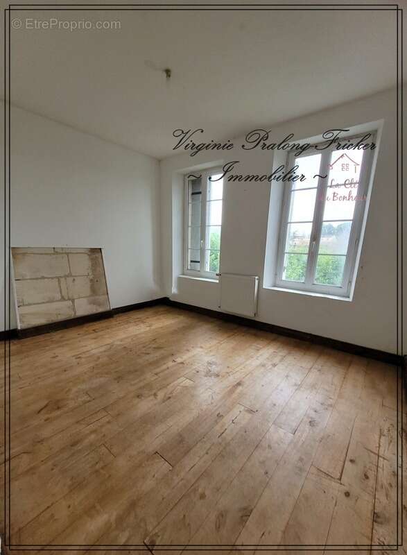 Maison à VILLEGOUGE